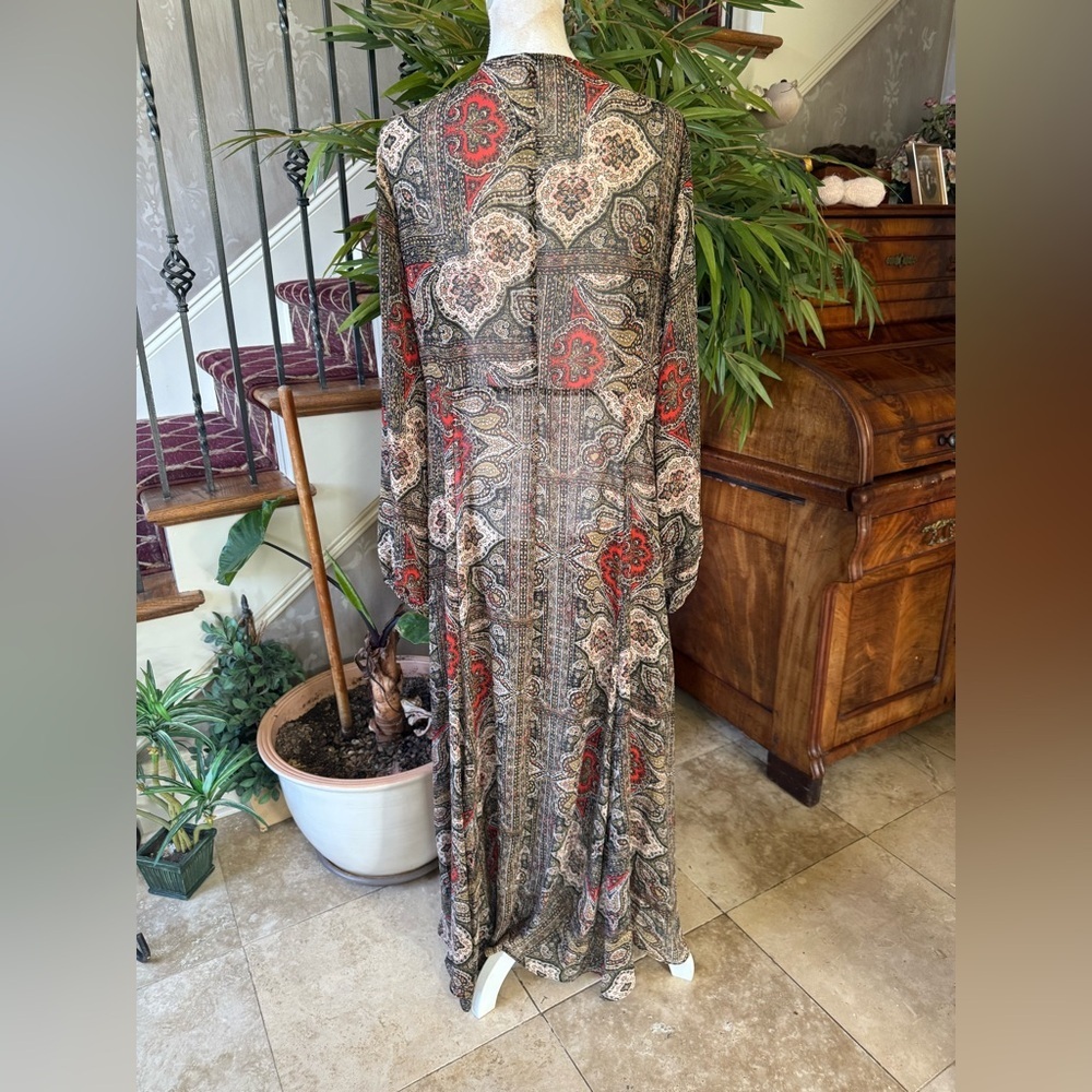 Express ladies, long sleeve maxi, sheer cover-up size large, NWT Paisley - Picture 9 of 16